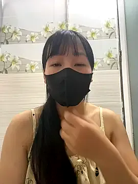 Meowwn from StripChat is Freechat