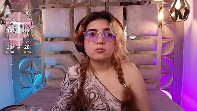 Girls: try live performances with matured performers, from dancing to quirks, in a variety of beautiful sex cams.