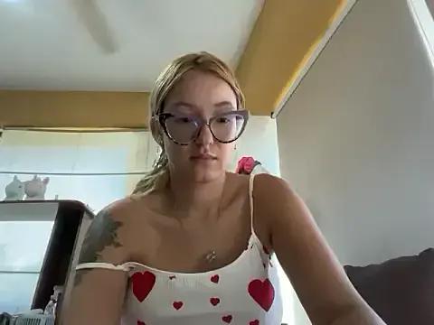 Mermaid-hana from StripChat is Freechat