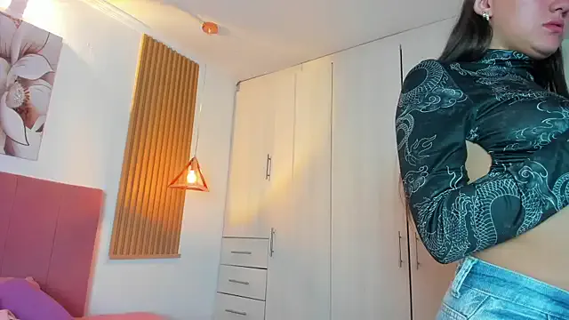 Girls: try live performances with matured performers, from dancing to quirks, in a variety of beautiful sex cams.