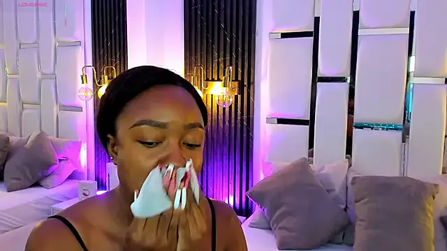 mia_schwarz from StripChat is Freechat