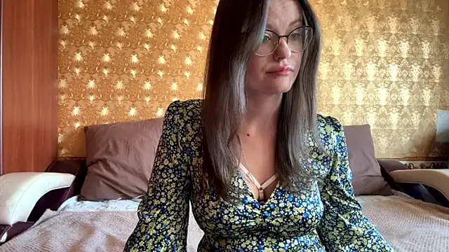 mia_shine_bright_wow from StripChat is Freechat