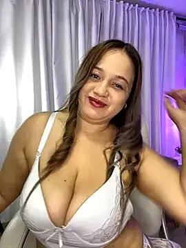 Miaa_velvett from StripChat is Freechat