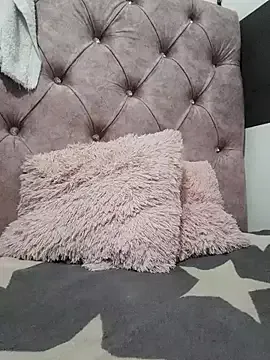 MiaAlana from StripChat is Freechat