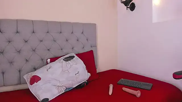 MiaBloom__ from StripChat is Freechat