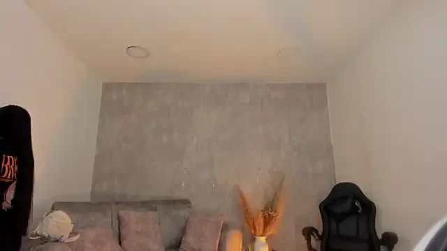 Miacoopersx from StripChat