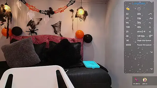 miaoconell from StripChat is Freechat