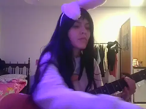 miapink33 from StripChat is Freechat