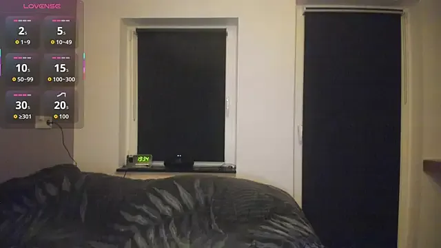 MiaRides19 from StripChat is Freechat