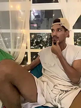 Miguel_bigcock from StripChat is Freechat