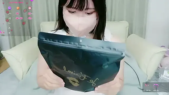 Girls: try live performances with matured performers, from dancing to quirks, in a variety of beautiful sex cams.