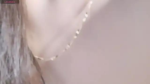 Mika_Kasumi from StripChat is Freechat