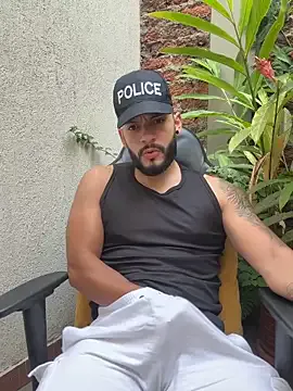 Mike_savage3 from StripChat is Freechat