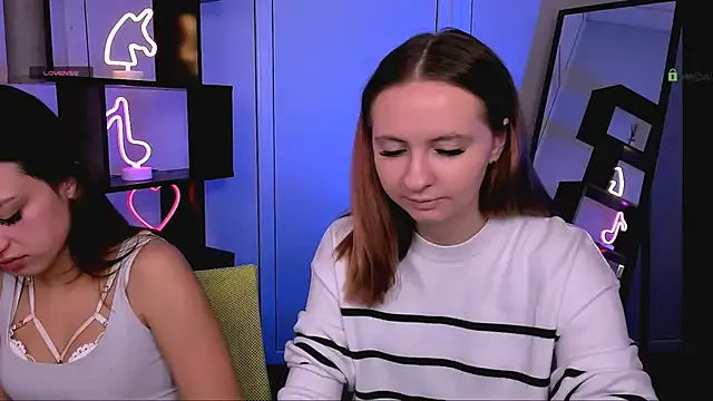 Mila_glow1 from StripChat