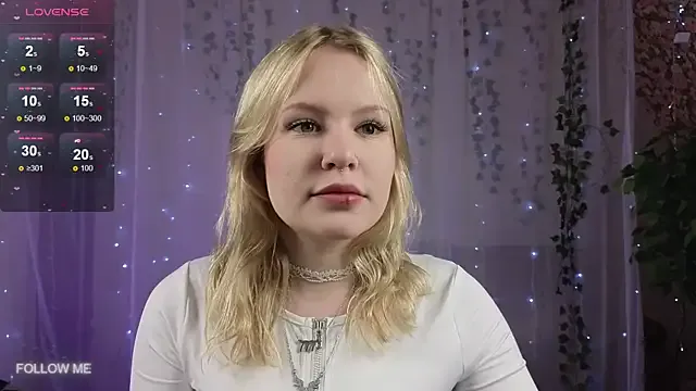 Mila_wxw from StripChat is Freechat