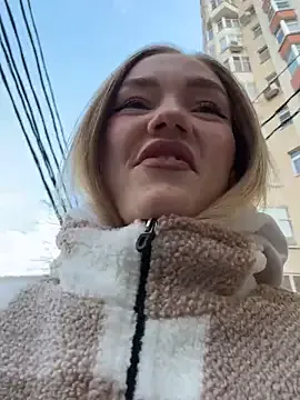 MilaMoone from StripChat is Freechat