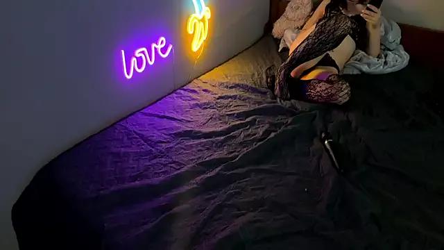MiliExteraaa from StripChat