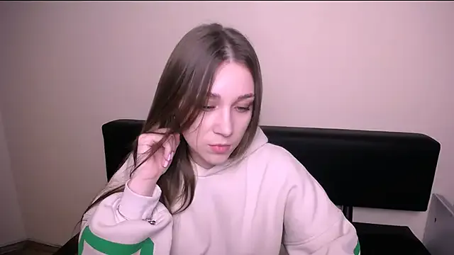 MillaTems_ from StripChat is Freechat