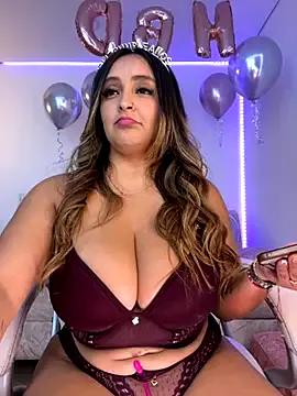 milly_cruz from StripChat is Freechat