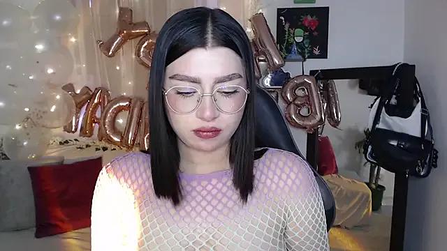 mily_thomson_b_ from StripChat is Freechat