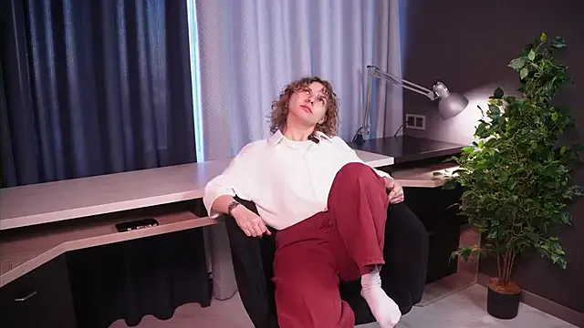 MinaBelsey from StripChat is Freechat