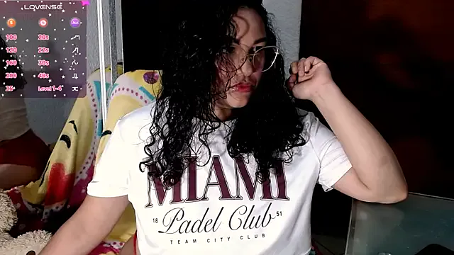 mira_cherry02 from StripChat is Freechat