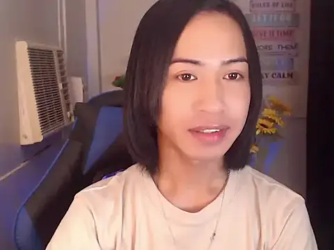 Miracle_TheBrat from StripChat is Freechat