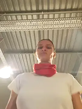 Miroslava17 from StripChat is Freechat