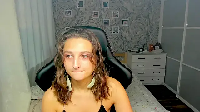 mishel_amurr from StripChat is Freechat