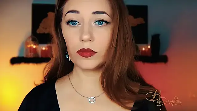 MissBeverlyMills from StripChat is Freechat