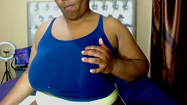 Missboobsxx from StripChat