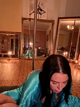 Missninasparkle from StripChat