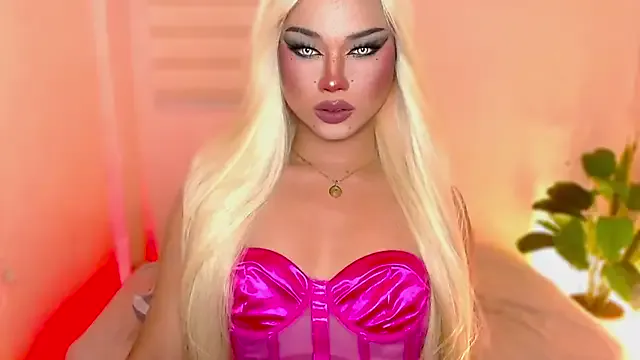 MissRumi_Hunter from StripChat is Freechat