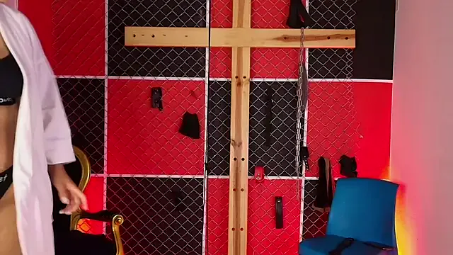 Mistress_Luxxy_bdsm from StripChat is Freechat