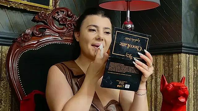 Girls: try live performances with matured performers, from dancing to quirks, in a variety of beautiful sex cams.