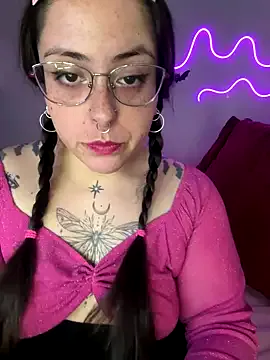 Mizztikaa from StripChat