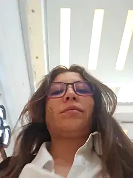 mmm-Virginia from StripChat is Freechat