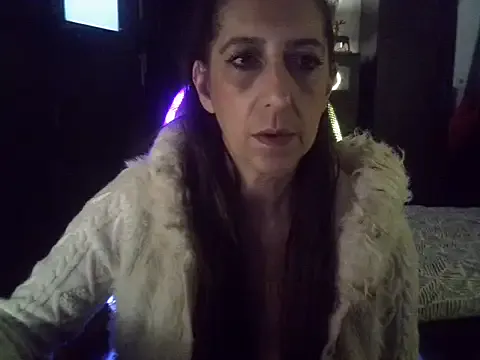 moi-simplement from StripChat is Freechat