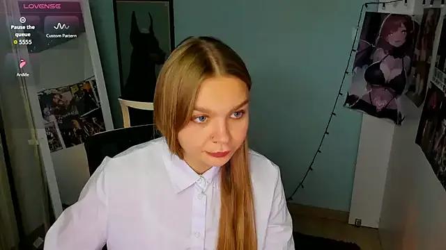 Molly_sweetie from StripChat