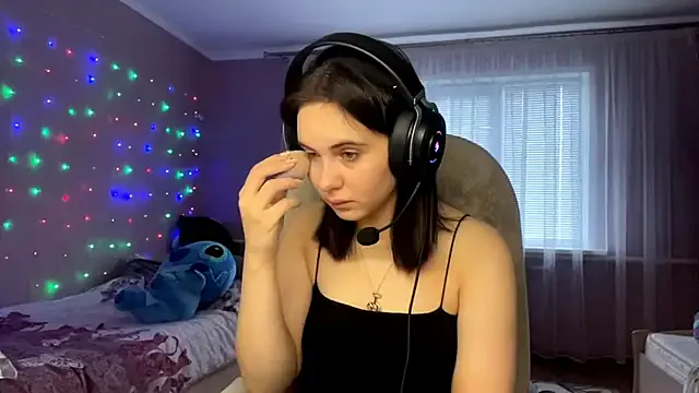 MollyPartey from StripChat is Freechat