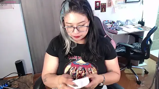 Mollyshake1 from StripChat