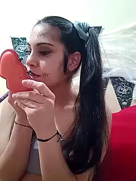 molymeneses from StripChat is Freechat