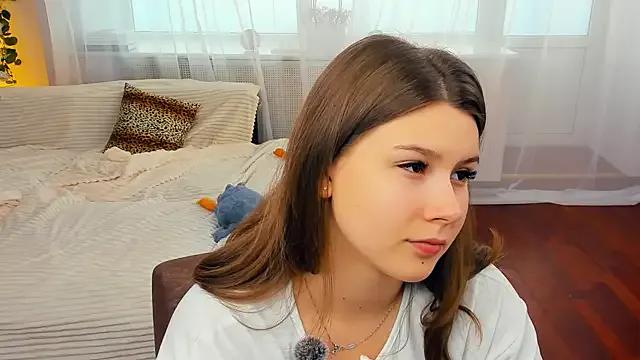 MondoNeko from StripChat is Freechat