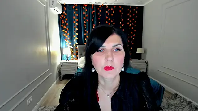 Moon_Veloure1 from StripChat is Freechat