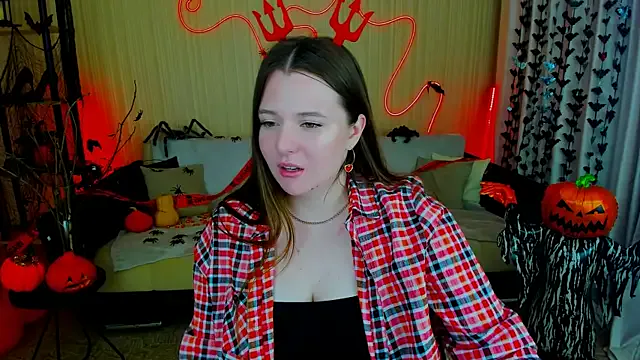 Moonvelle from StripChat is Freechat