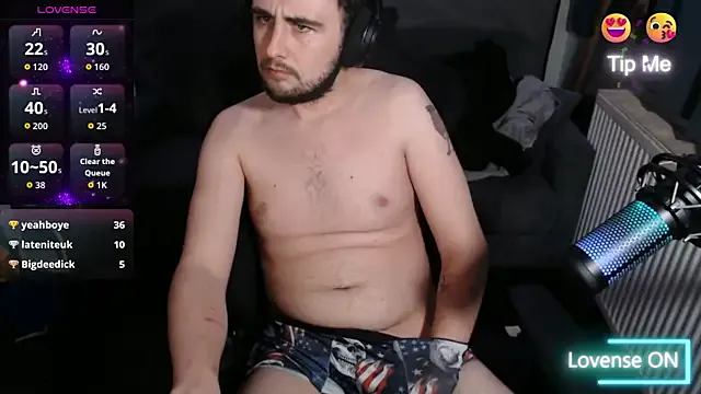 Mr-House from StripChat is Freechat