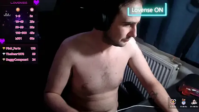 Mr-House from StripChat is Freechat