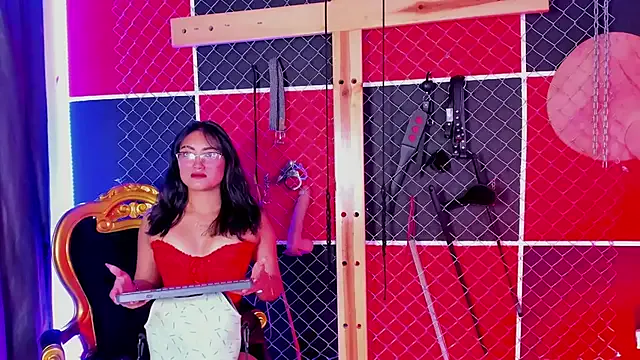 Girls: try live performances with matured performers, from dancing to quirks, in a variety of beautiful sex cams.