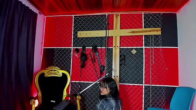 Mr_Alejandra_bdsm from StripChat is Freechat