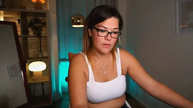 Girls: try live performances with matured performers, from dancing to quirks, in a variety of beautiful sex cams.